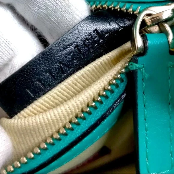 ❌SOLD❌ Valentino Garavani Teal Vitello Small Glam Lock Rockstud Bag - Picture 9 of 9